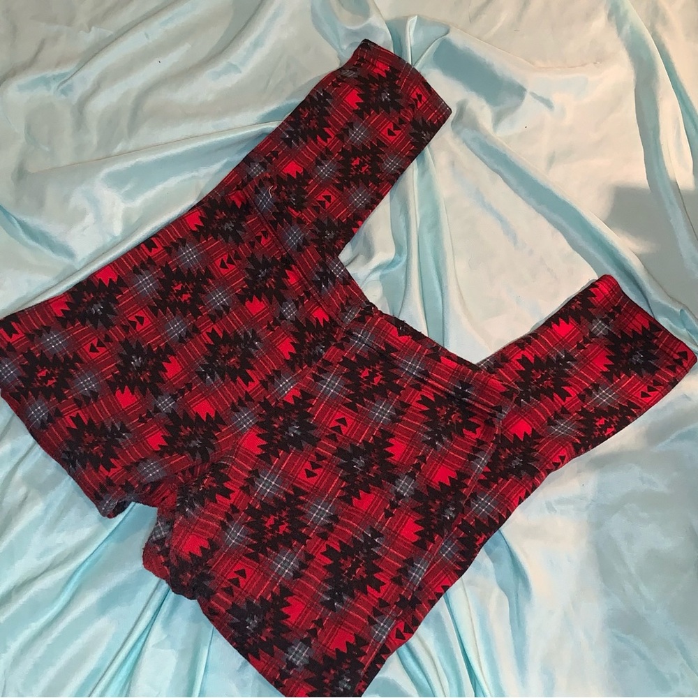 No Boundaries Winter Patterned Leggings Size Large